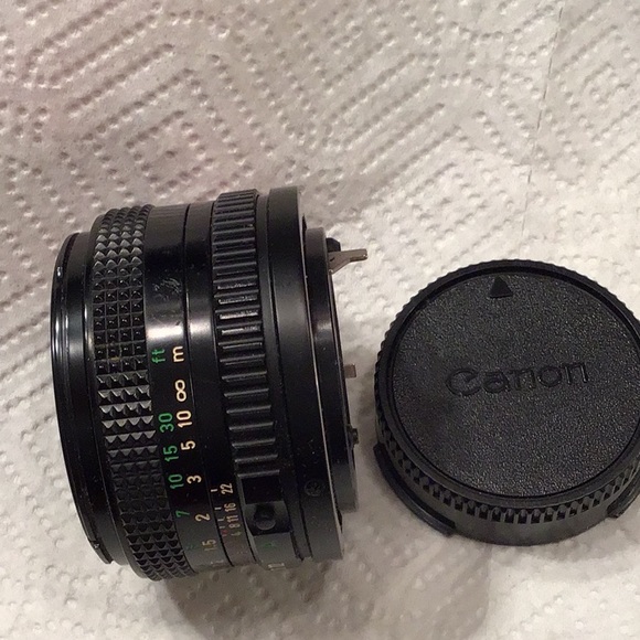 REDUCED Cannon Lens - Picture 12 of 12